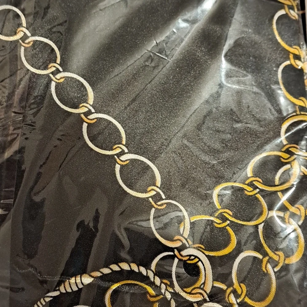 Scarf Square Black and Gold Chain Pattern 35.43 in